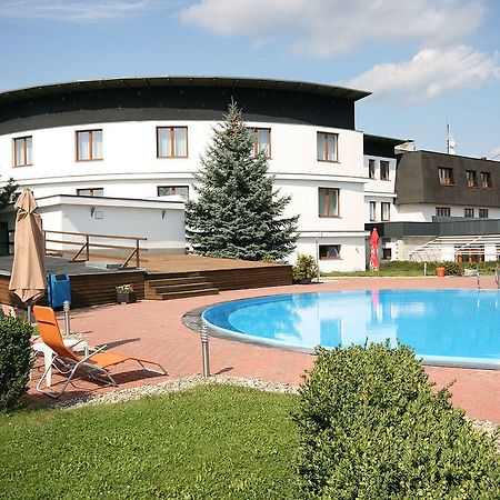 Hotel Atlantis Rozdrojovice Exterior photo