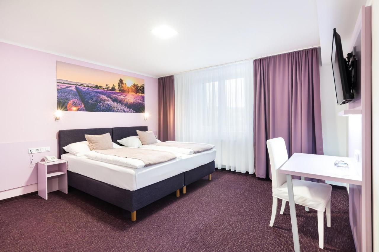 Hotel Atlantis Rozdrojovice Exterior photo