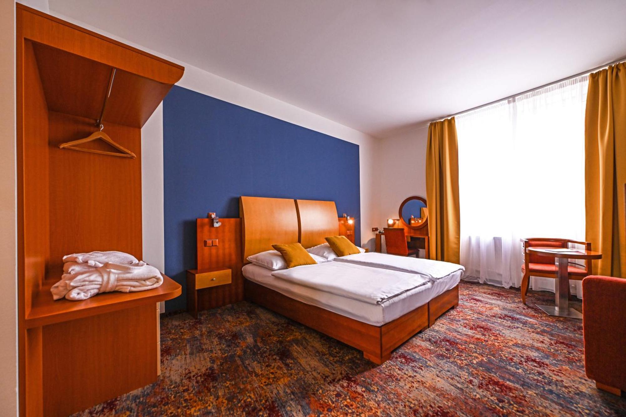 Hotel Atlantis Rozdrojovice Exterior photo